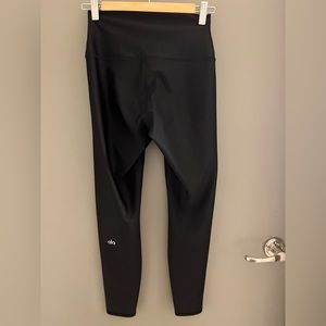 ALO Yoga leggings size S 7/8 length